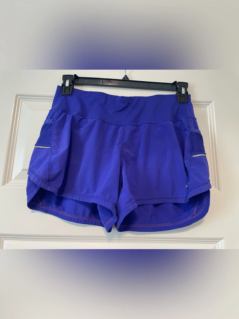 Athleta Women’s Athletic Running Hiking Workout Shorts with Lining and Pockets